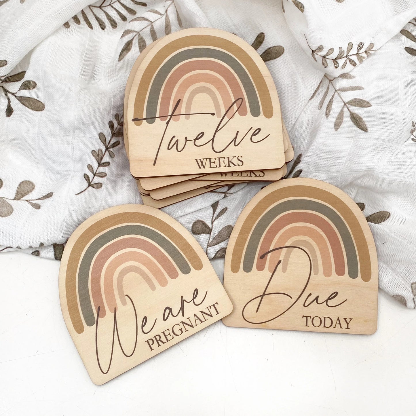 Pregnancy Milestone Plaques - Rainbow Design